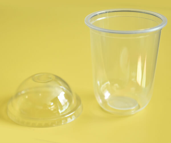 disposable plastic cups with lids