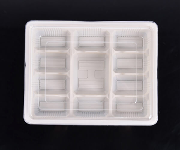 disposable serving platters with lids